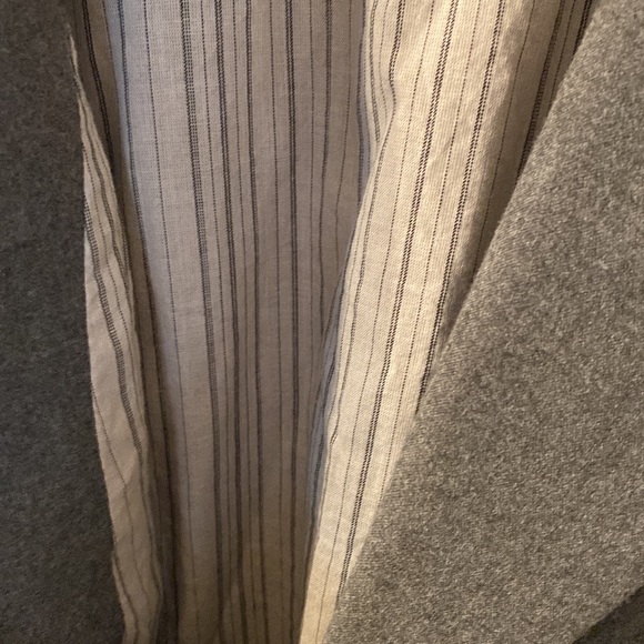 Cabi suit style vest size XS runs a little big - Picture 5 of 6